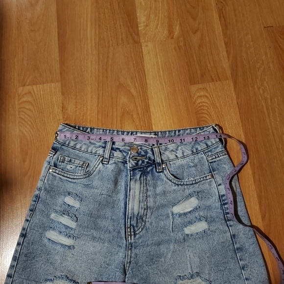 Refuse Denim shorts size 3 - Picture 3 of 6